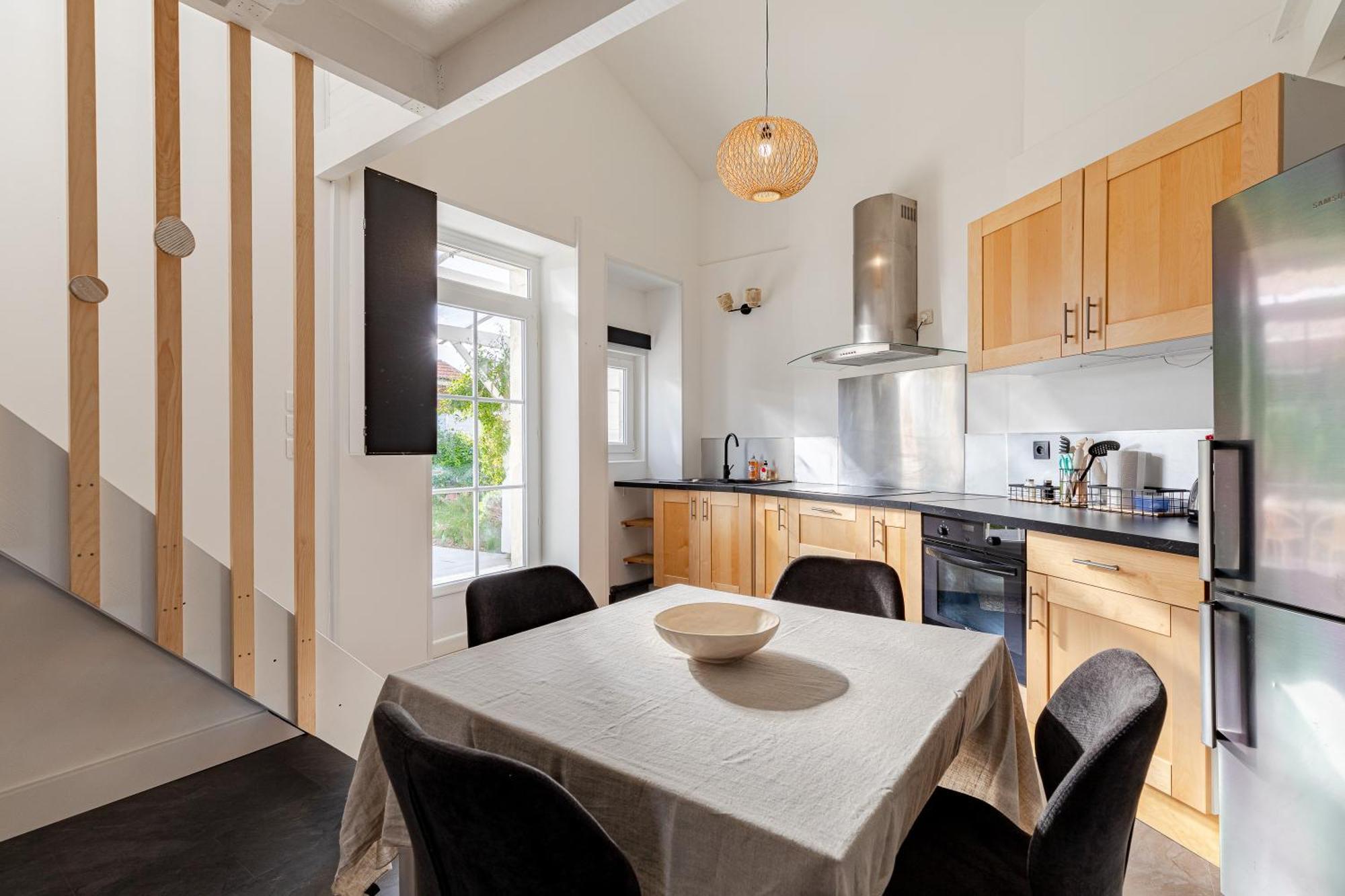 Belle Maison De Ville l'Isle-d'Espagnac ภายนอก รูปภาพ
